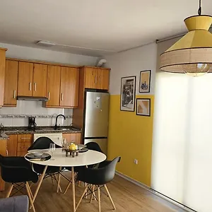Apartment Yellow, Garrucha
